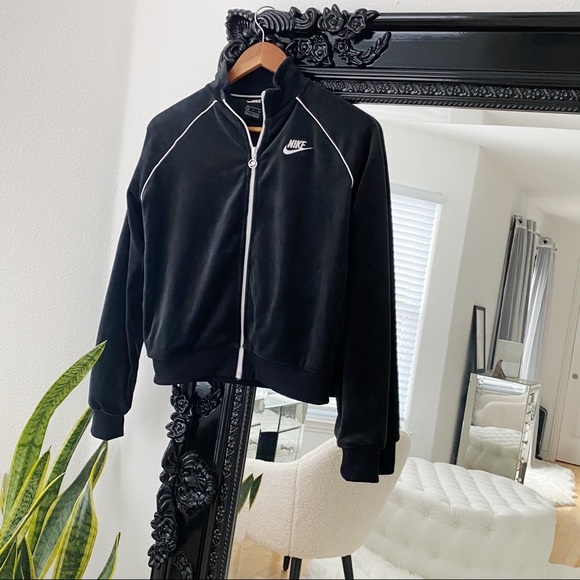 Nike | Women’s Black Full Zip Fleece Collared Sweatshirt - Picture 1 of 4